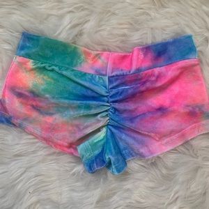 Scrunched bottom shorts